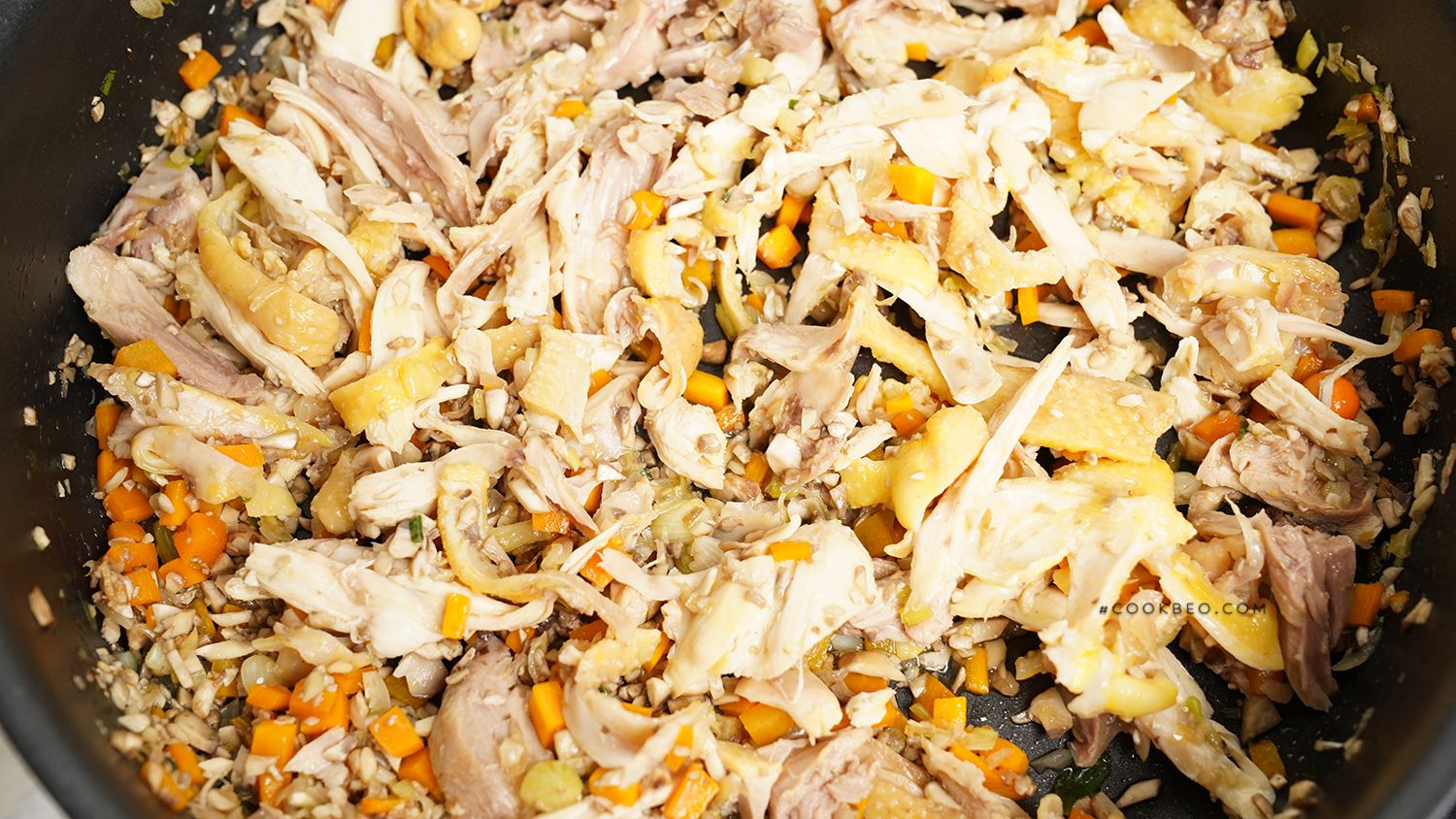 xào thịt gà